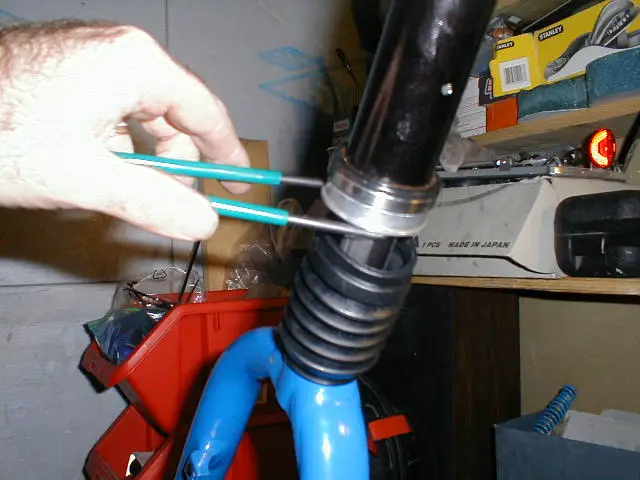 inspect the steerer tube parts